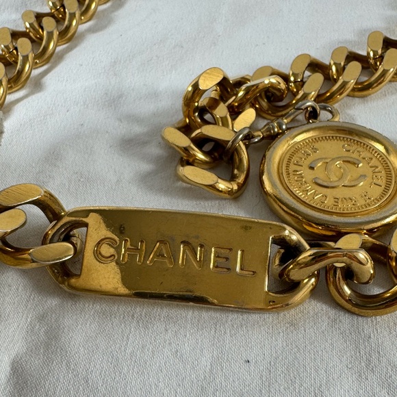 CHANEL 94 A Gold Plated Vintage Chain Link Charm CC Logo Women's Belt - Picture 12 of 15
